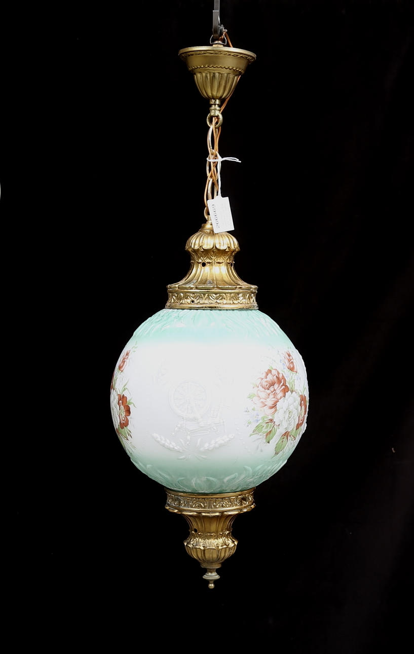 TAKLAMPA, månskensampel-stil, 1900-talets fjärde kvartal.