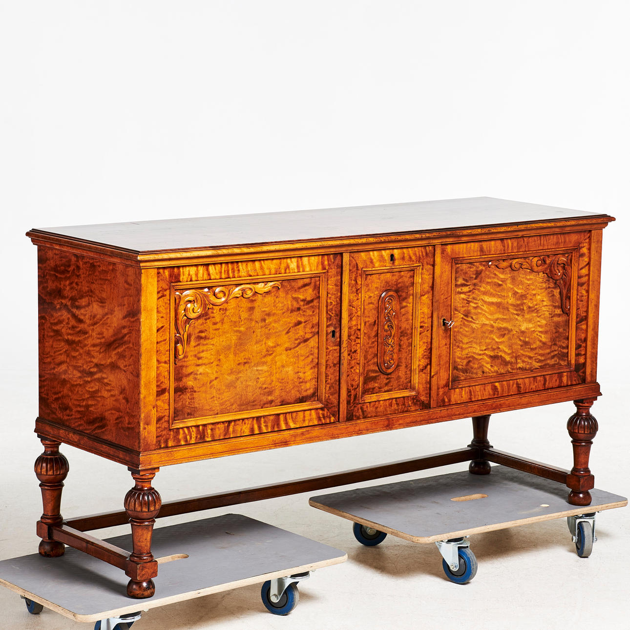 SKÄNK, 1920/30-tal, björk.