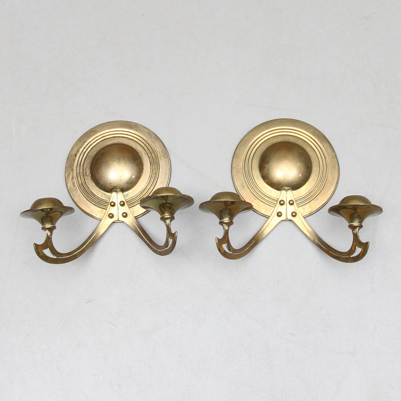 LAMPETTER, ett par, mässing, jugend, omkring 1900.