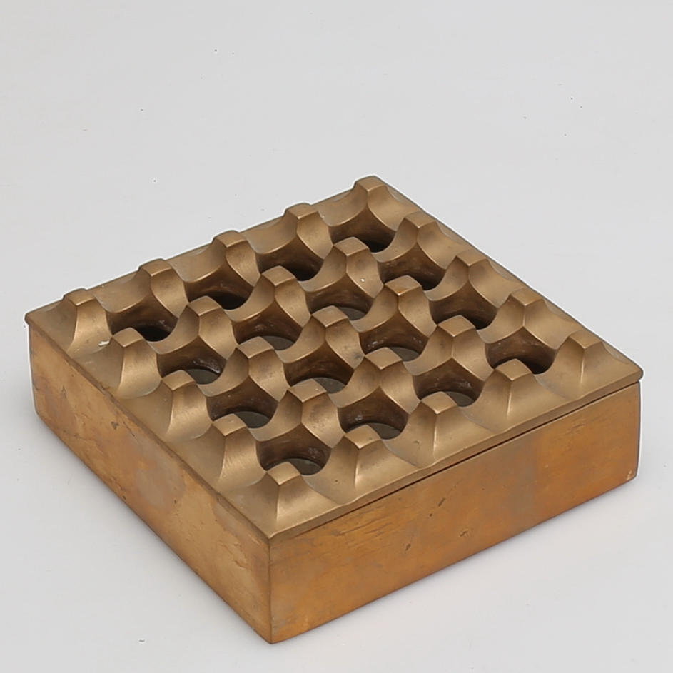 ASKFAT i mässing "Ultima 15", Beck & Ljung. 1900-talets andra hälft.