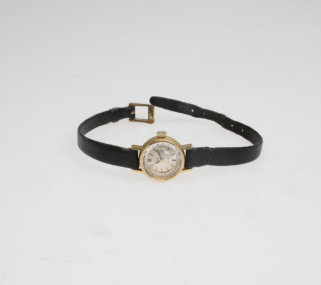 DAMUR, Omega de ville, 18 K.