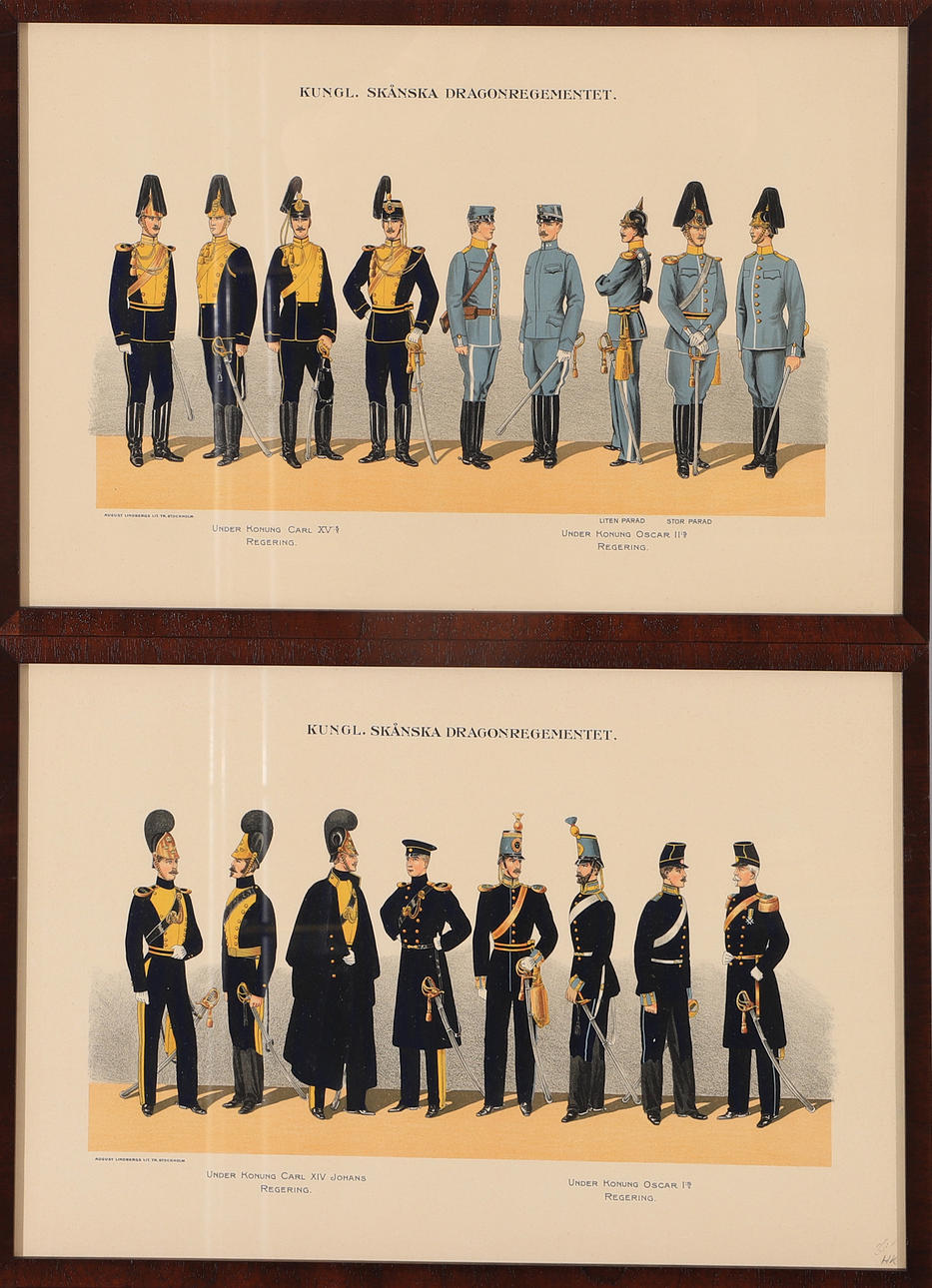 UNIFORMES MILITARES, 2 láminas enmarcadas.