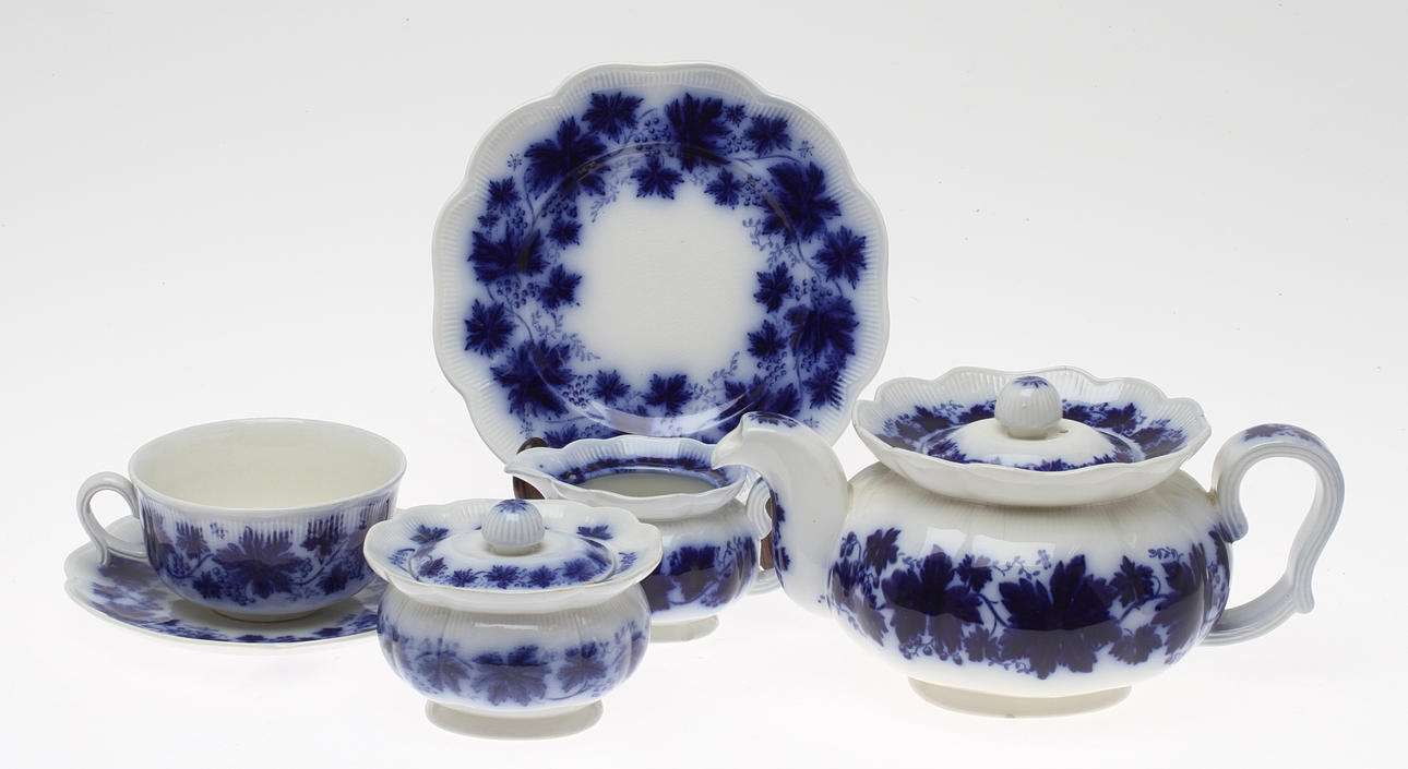 TESERVISDELAR, ca 21 delar, porslin, "Vinranka", Arthur Percy, Gefle Porslinsfabrik.