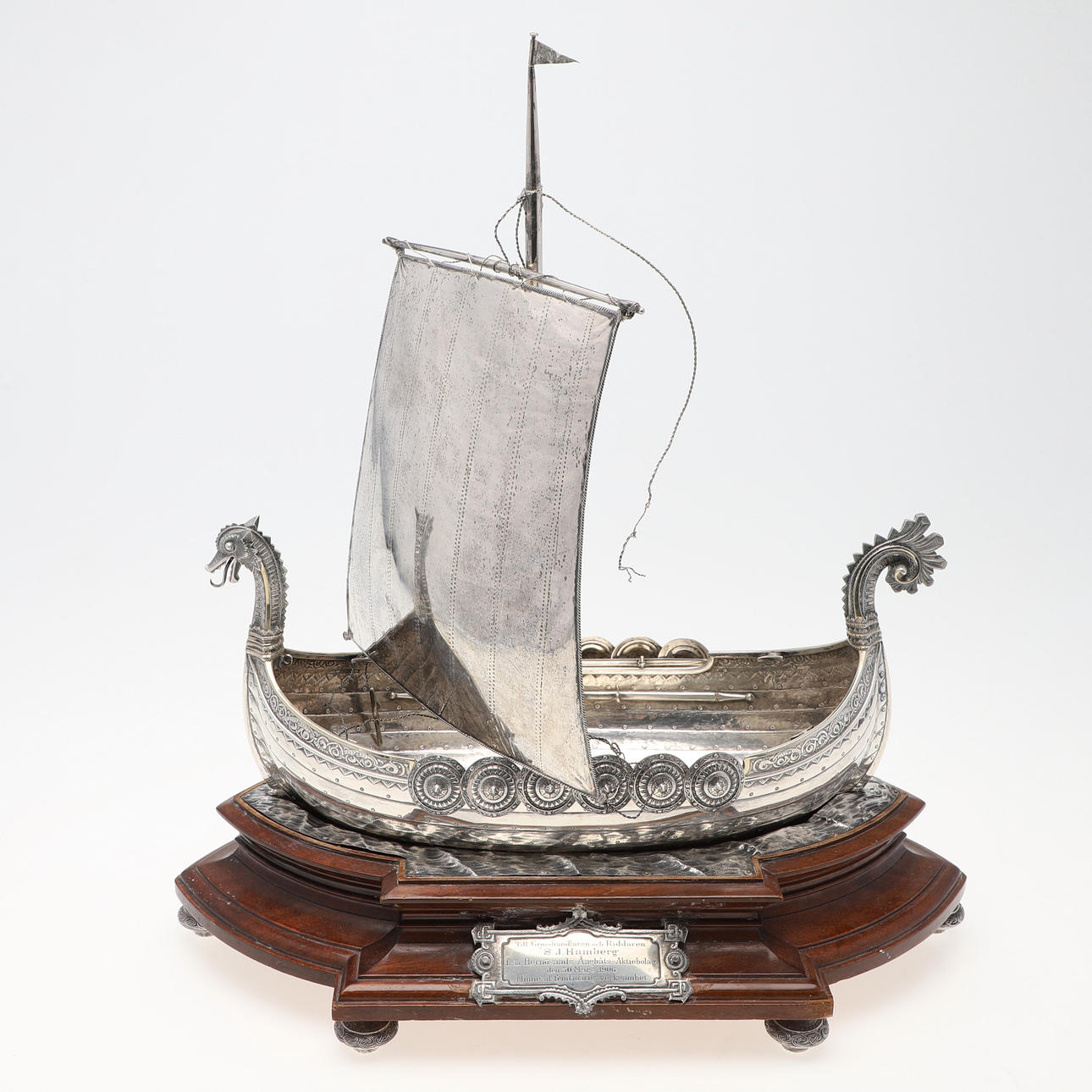 VIKINGASKEPP, silver, Gustaf Möllenborg, 1905, Längd ca 43 cm.