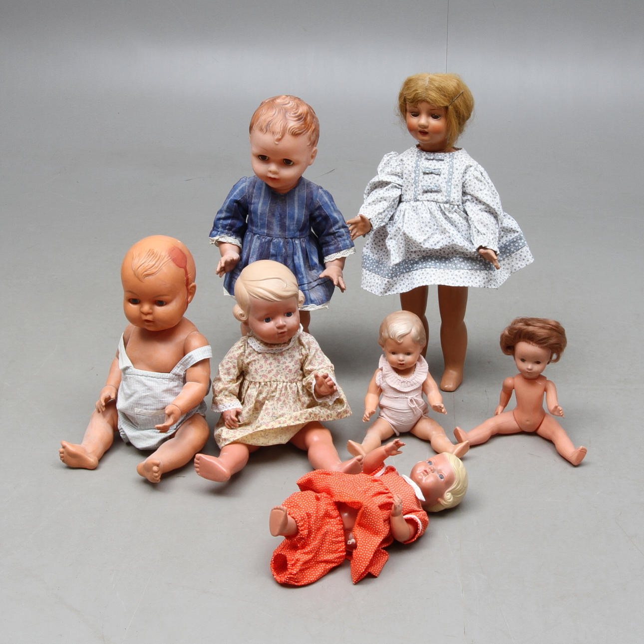 DOCKOR, 7 st. Bland annat Sköldpadda. Celluloid, plast och massa.