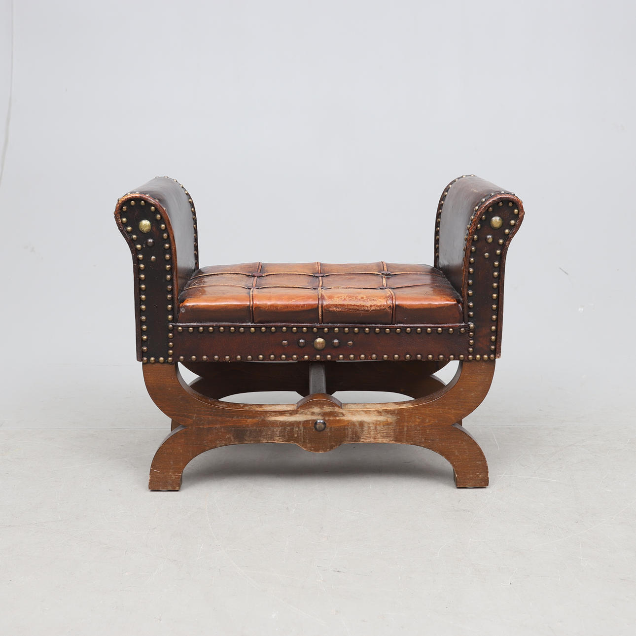 ATTRIBUTED TO OTTO SCHULZ. stool, 1930s/40s.