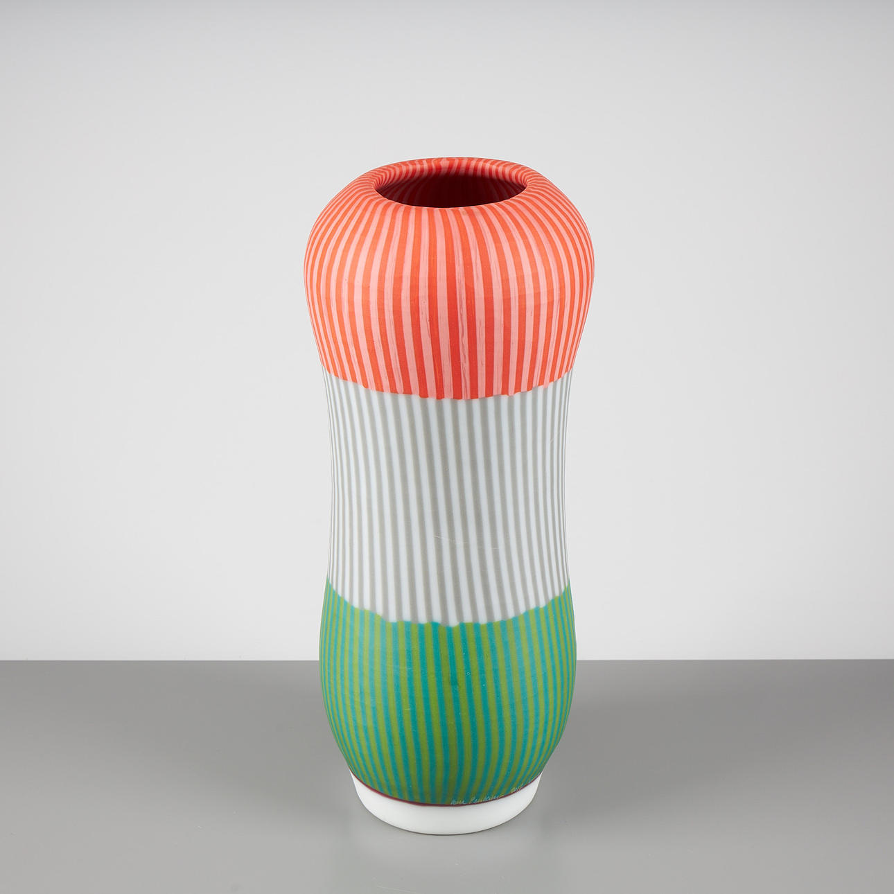 ANU PENTTINEN. KUNST-GLASVASE, "Parallel Planes", signiert Anu Penttinen 2012 Nuutajärvi.