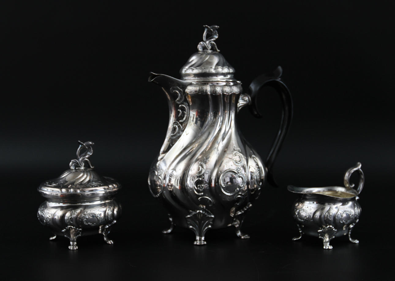 KAFFESERVIS, 3 delar, silver. Rokokostil.
