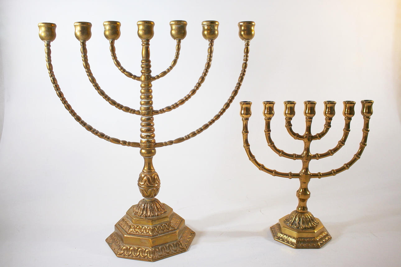 KANDELABER, 2 stycken, malm, Klostermalm.