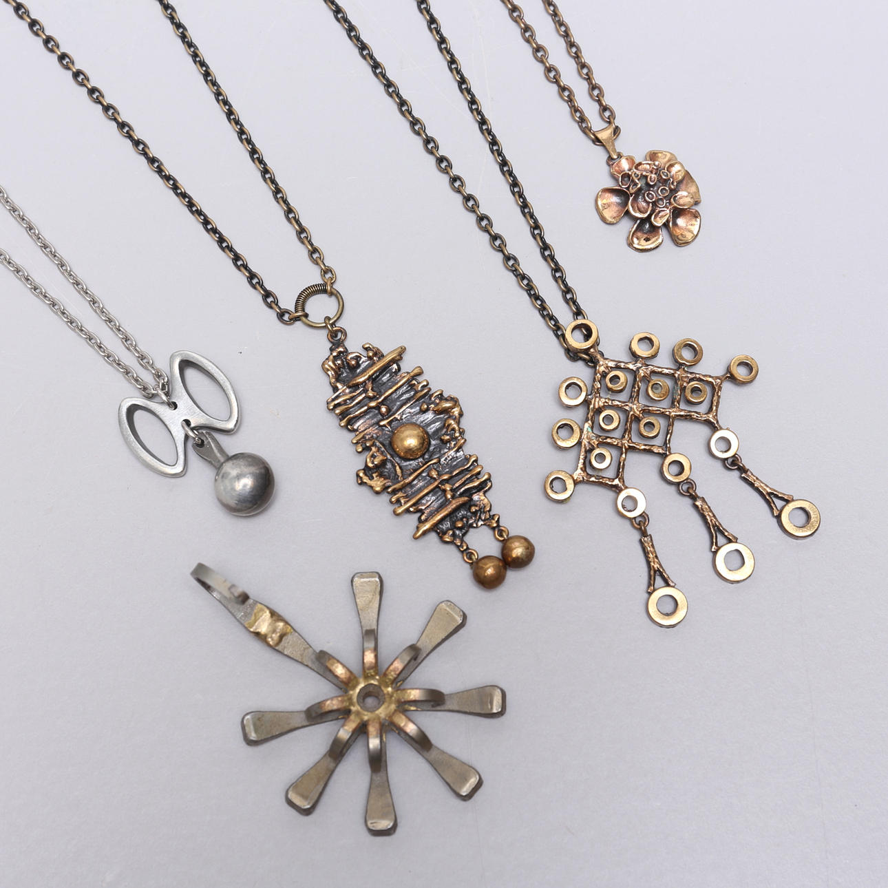 KORUT, 5 kpl, sis. Pentti Sarpaneva.