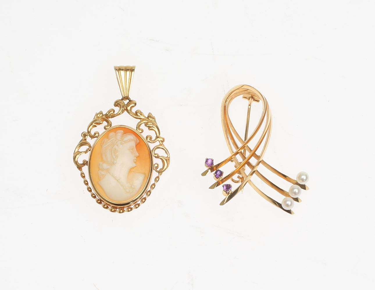 BROCHE y CAMÉ, 18 k.