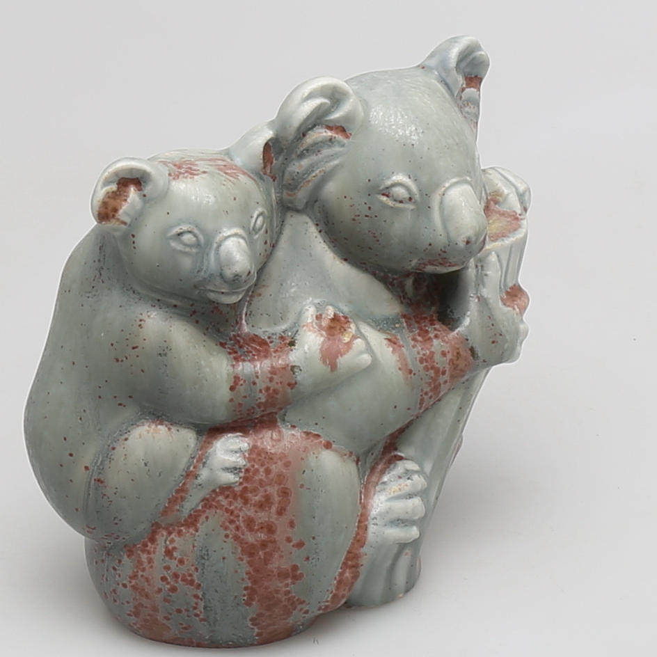 GUNNAR NYLUND. Koalor i stengods, signerad G N, Rörstrand.