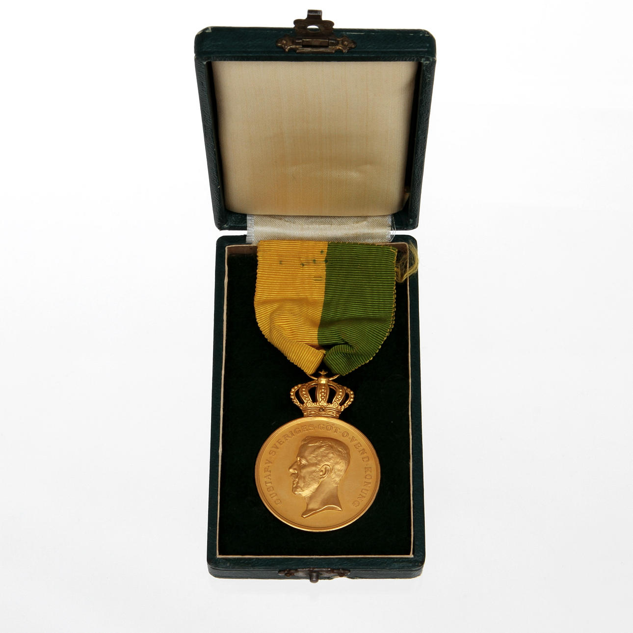 GULDMEDALJ, 18k guld, totalvikt 30,5 gram.