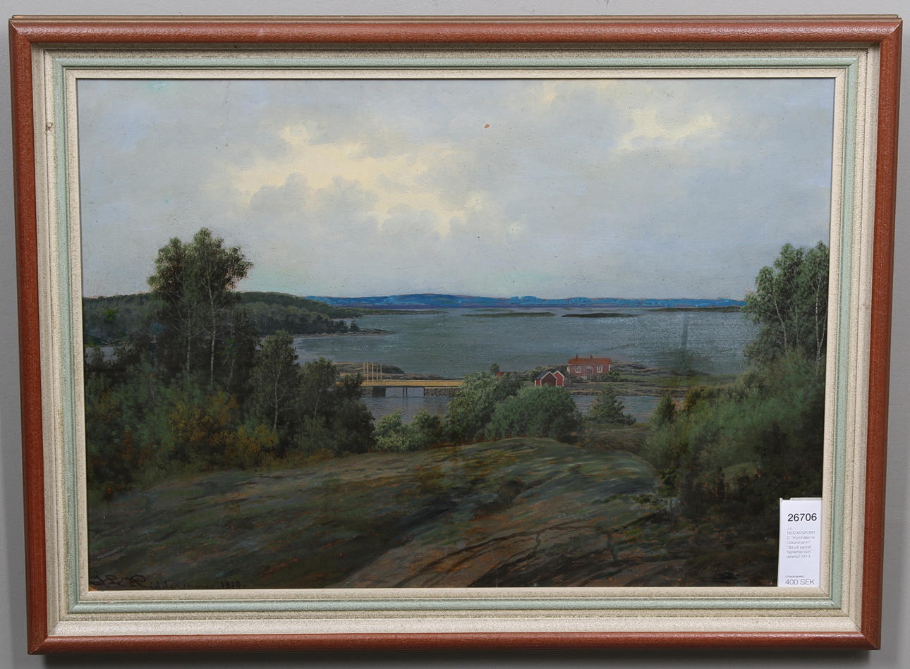 J.L RIDDARSPORRE. "Komhällarna Oskarshamn". Olja på pannå. Signertad och daterad 1910.