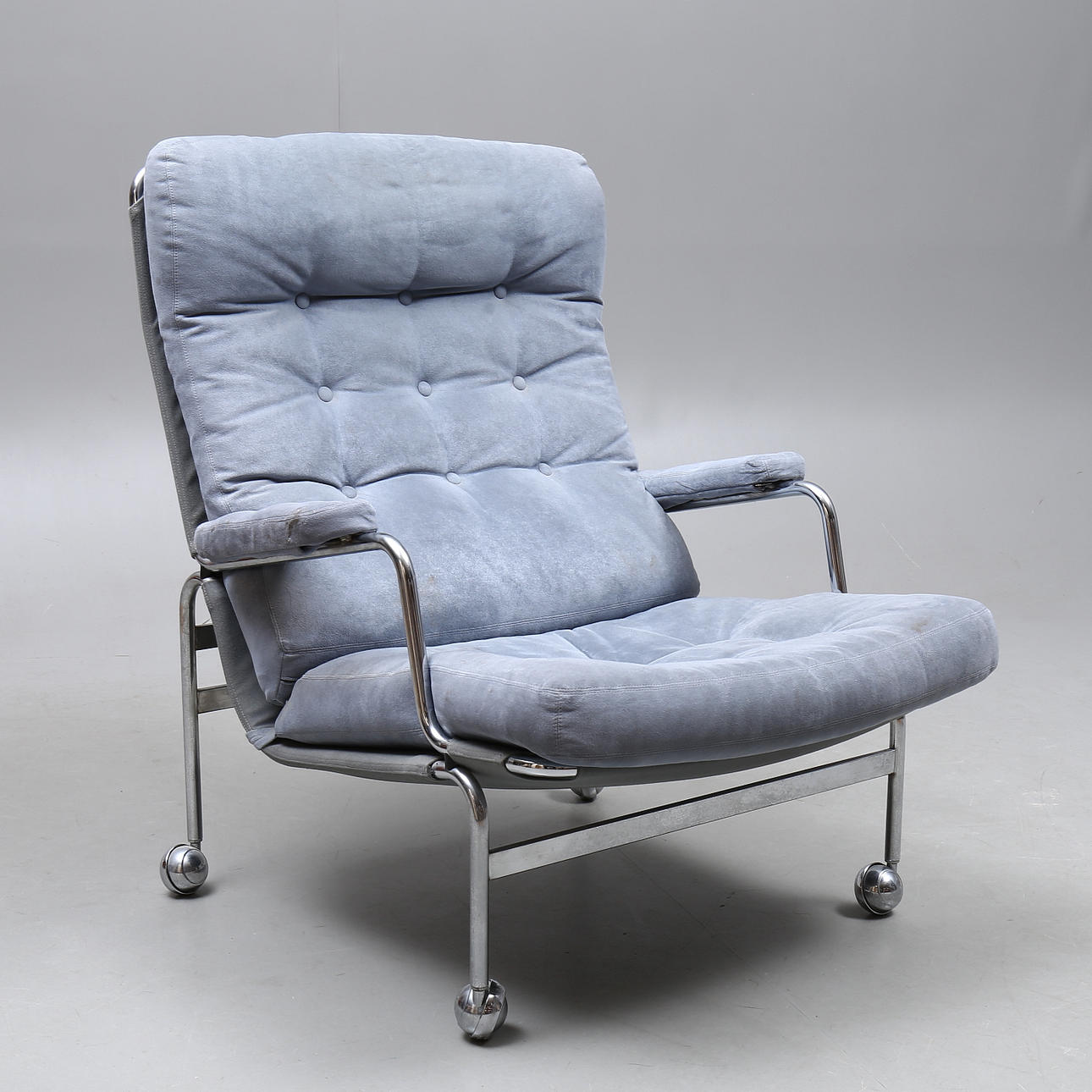 BRUNO MATHSSON. Fåtölj, "Karin", Dux, 1980-tal.