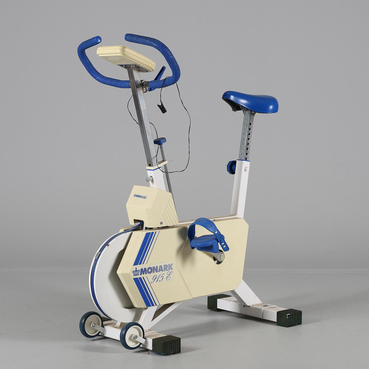 TRAINING BIKE, Monark 915 E, 19/2000s.