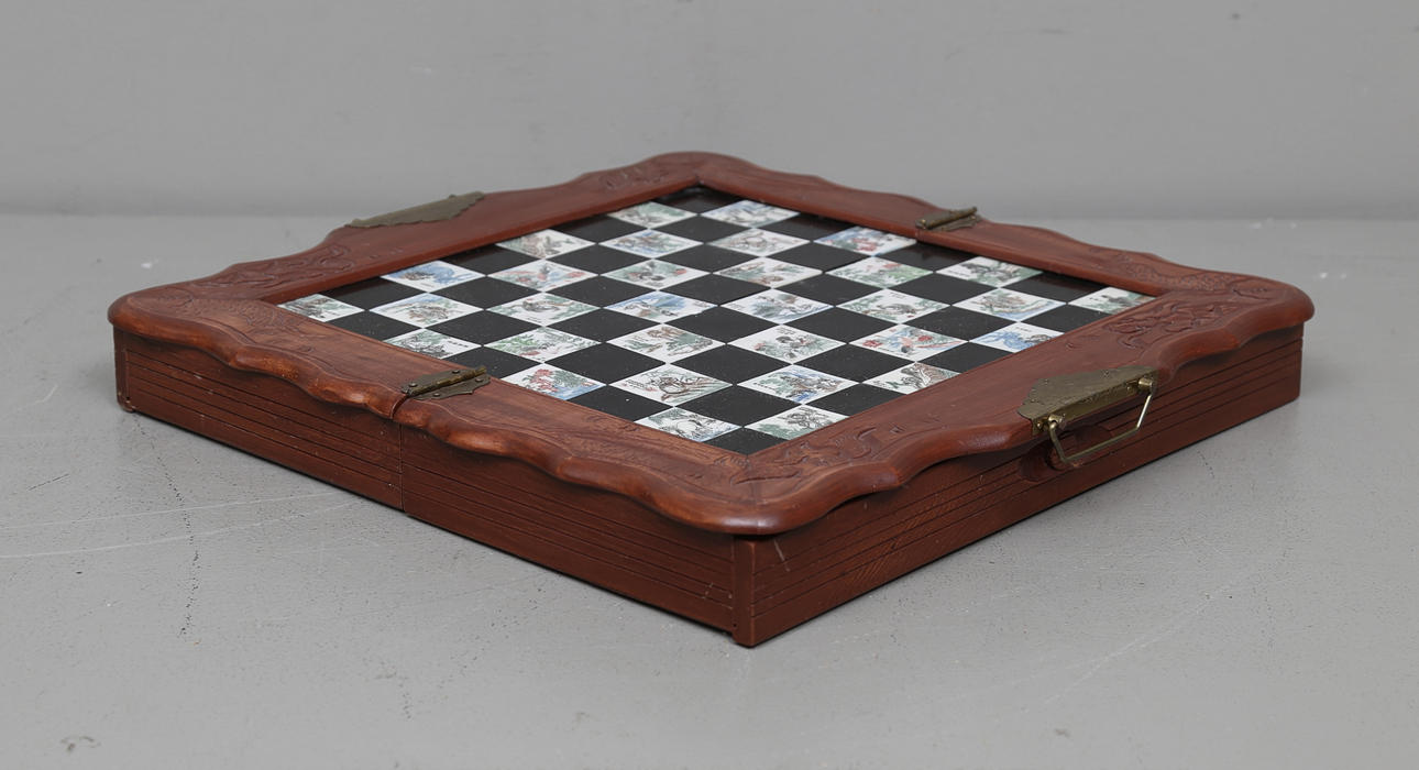 SCHACKSPEL, orientaliskt, 1900-tal.