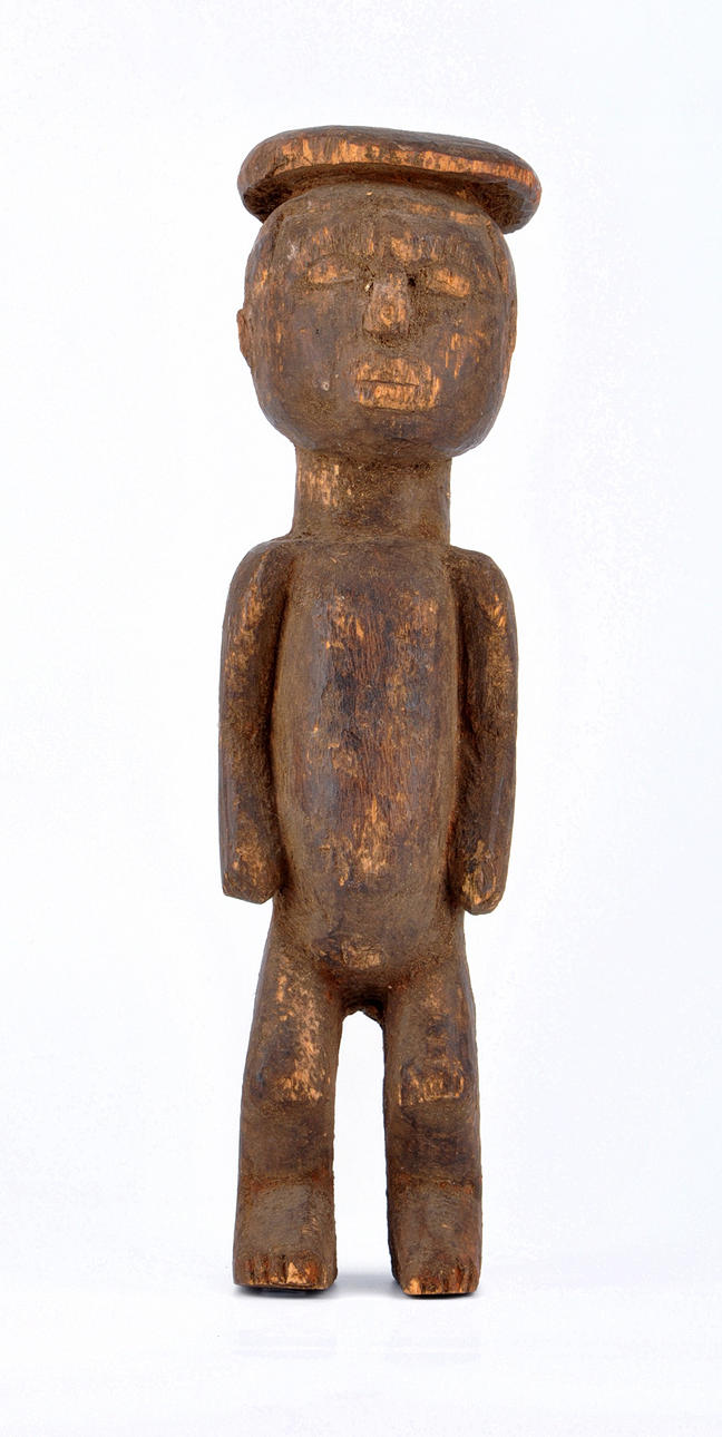 ”AFRIKANA, LITEN TRÄFIGUR”. Möjligen missionär, 1940/50-tal.