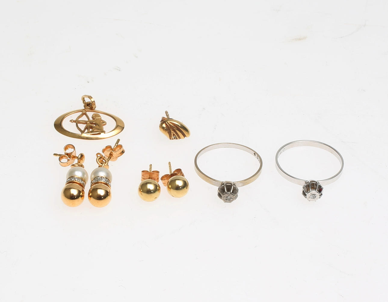 RINGAR, Hänge samt örhängen, 18 K.