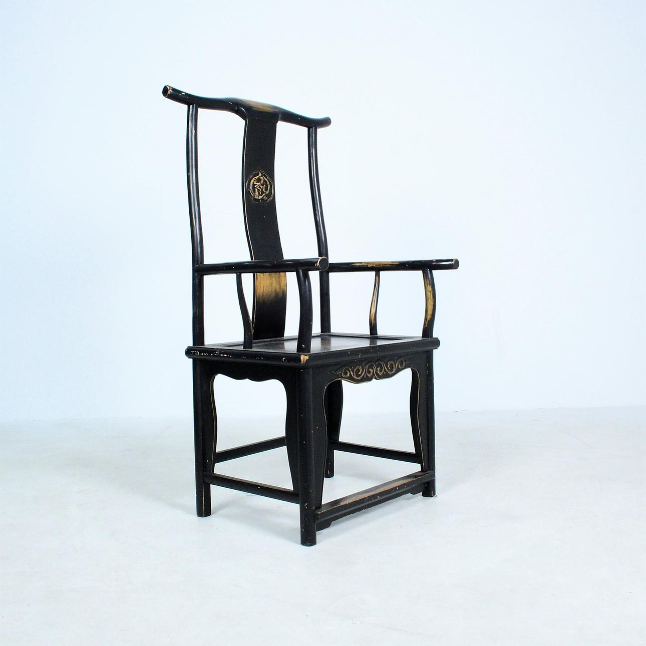 Kinesisk ”Oke Back” stol.