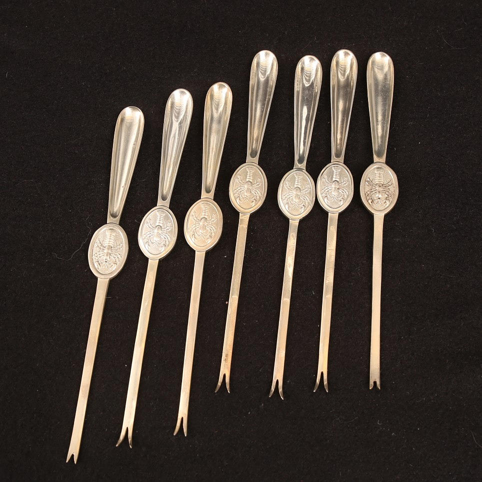 SHELLFISH CUTLERY. Nickel silver, 7 pieces.