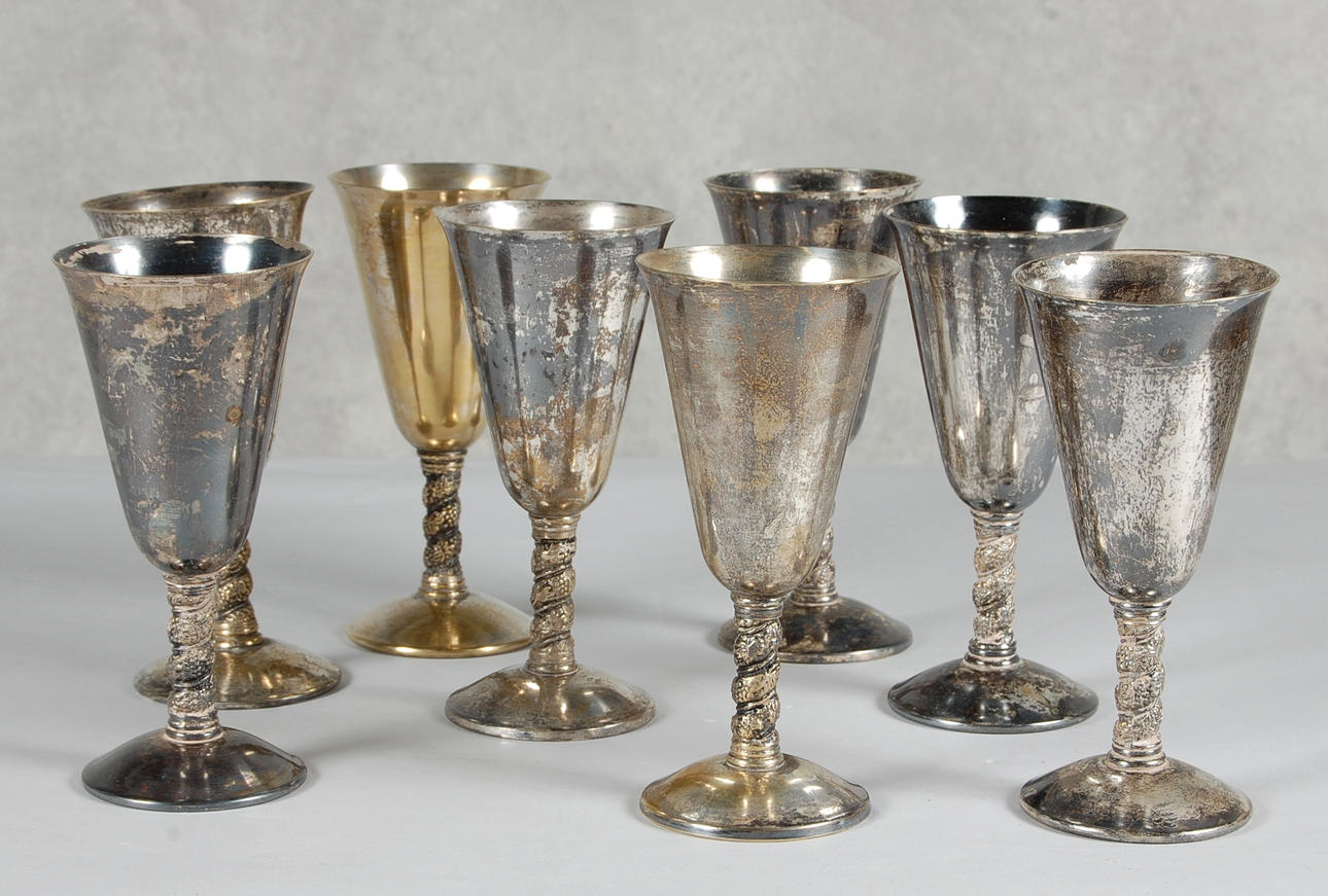 VINBÄGARE, 8 st, nysilver.