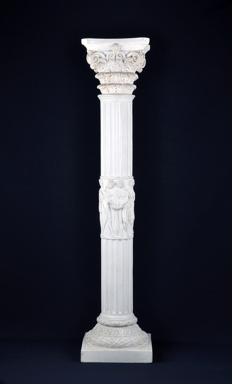 ”PLAST BLOMMA KOLONN, PIEDESTAL GJORD AV ARAMARBLE ”. Signerad Gülfi, numrerad 922.