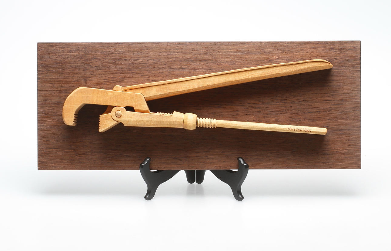 GUNNAR KANEVAD. Skulptur, trä, signerad och daterad 1983.