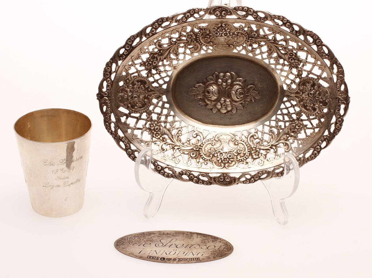 SILVERFÖREMÅL, 3 delar, 1900-tal, vikt ca 258,9 gram.