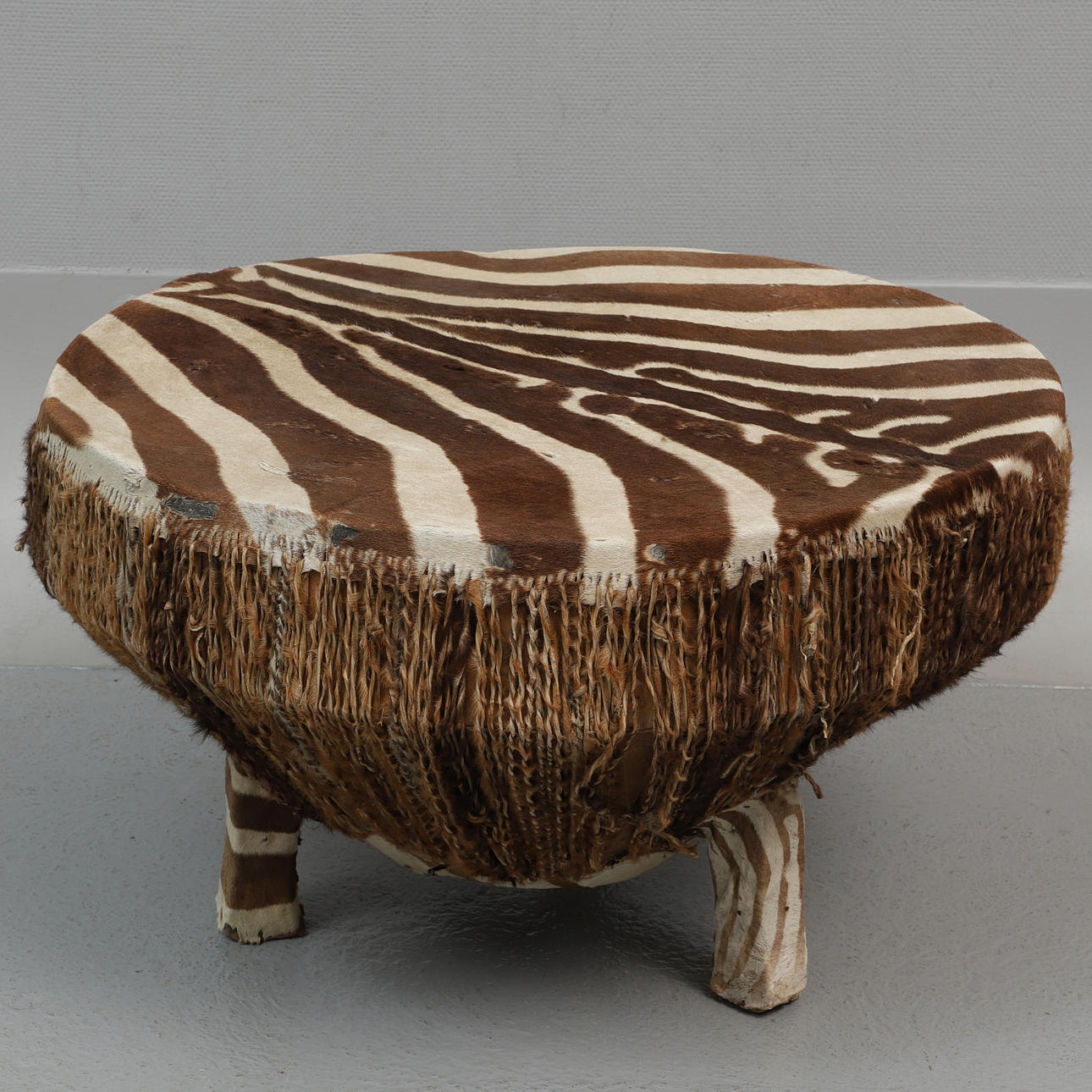 TROMMEL, Zebrafell, Afrika.