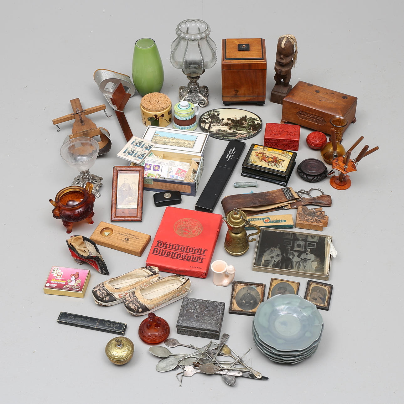 STORT PARTI KURIOSA.