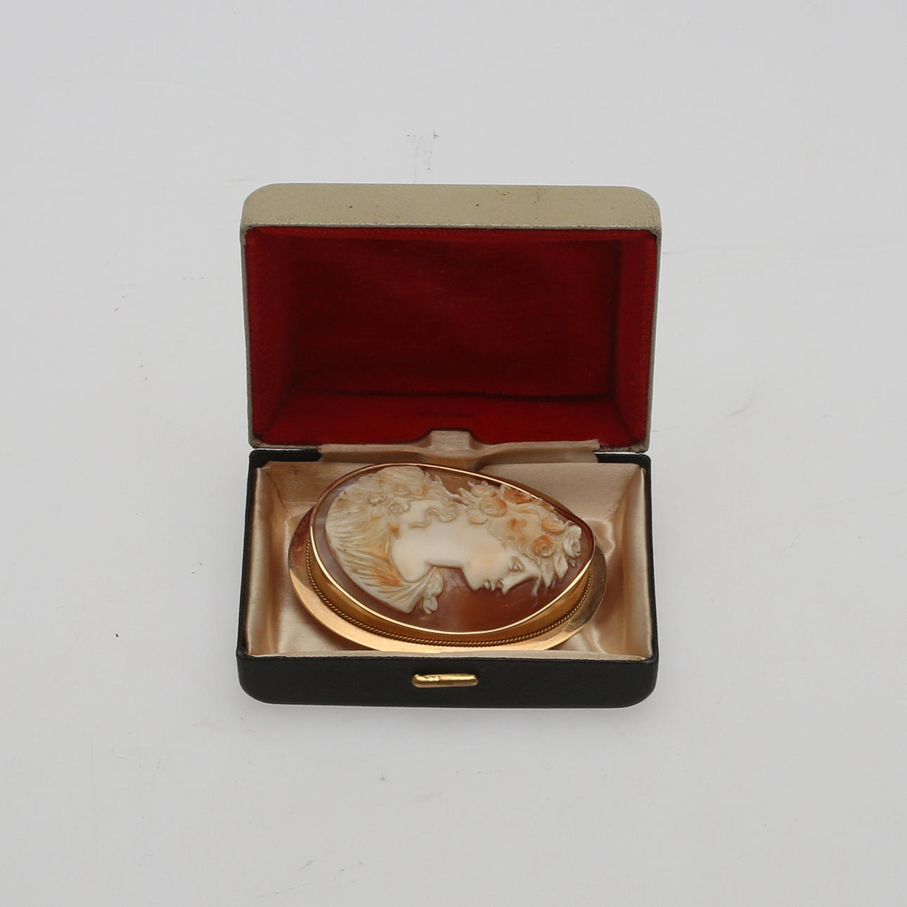 CAMÉBROSCH, 18K, guld.