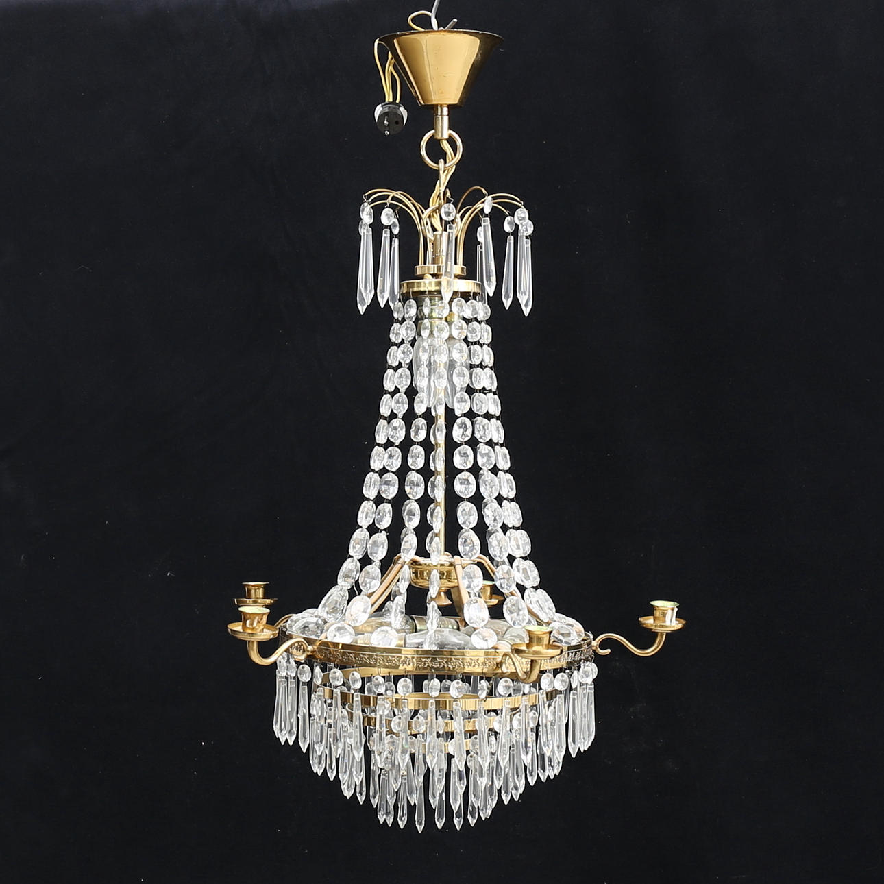 LJUSKRONA, omkring 1900-talets mitt, höjd ca 75 cm.