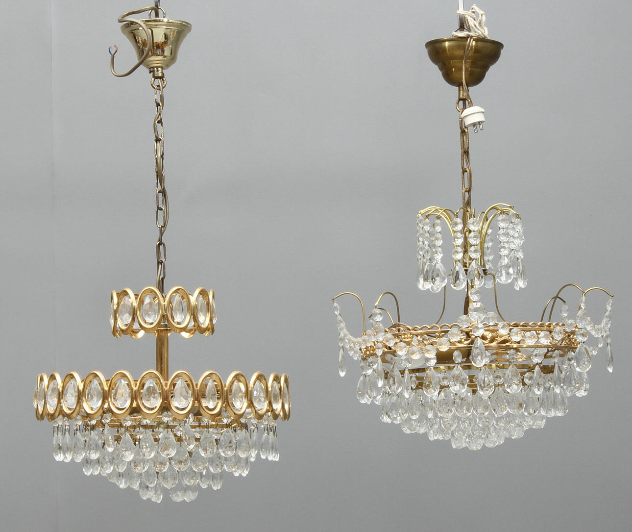 LJUSKRONOR, 2 st, 1900-talets andra hälft.