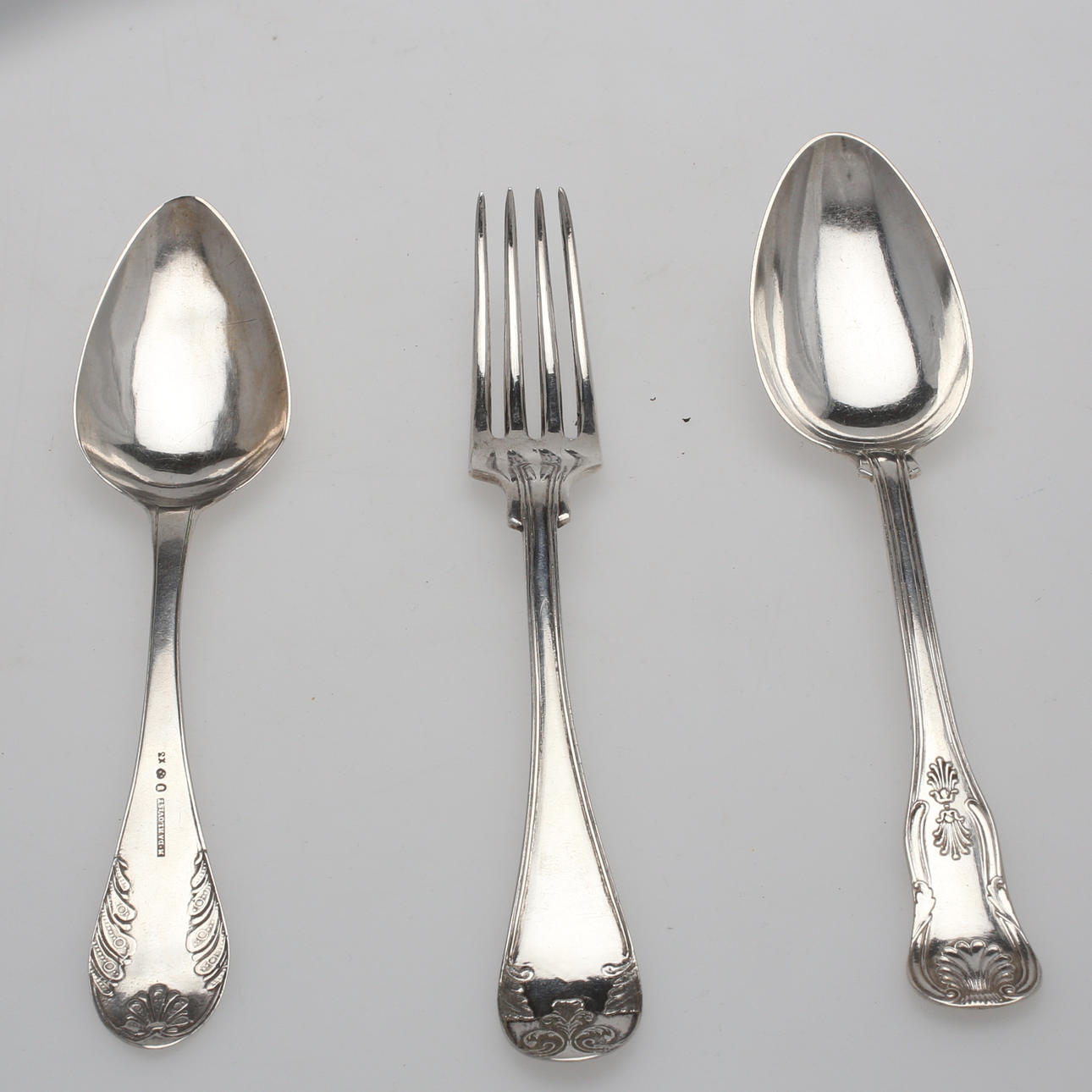 PARTI, silver, 2 skedar, en gaffel.