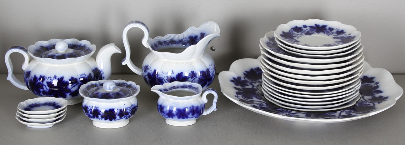 SERVISDELAR, 24 delar, flintgods, "Vinranka" Arthur Percy, Gefle.