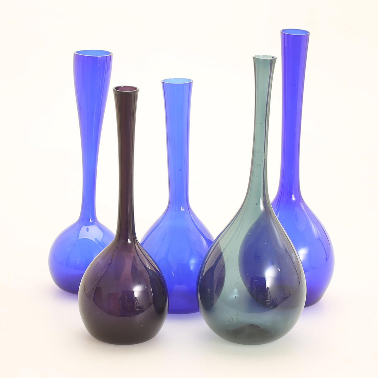 BULBVASER, 5 stycken, bl a Arthur Percy, Gullaskruf.