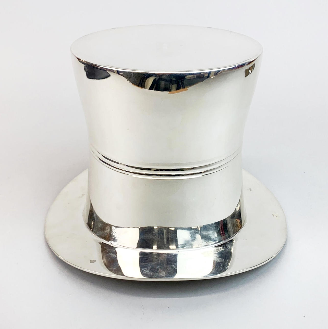 SILVER PLATED TOP HAT ICE BUCKET.