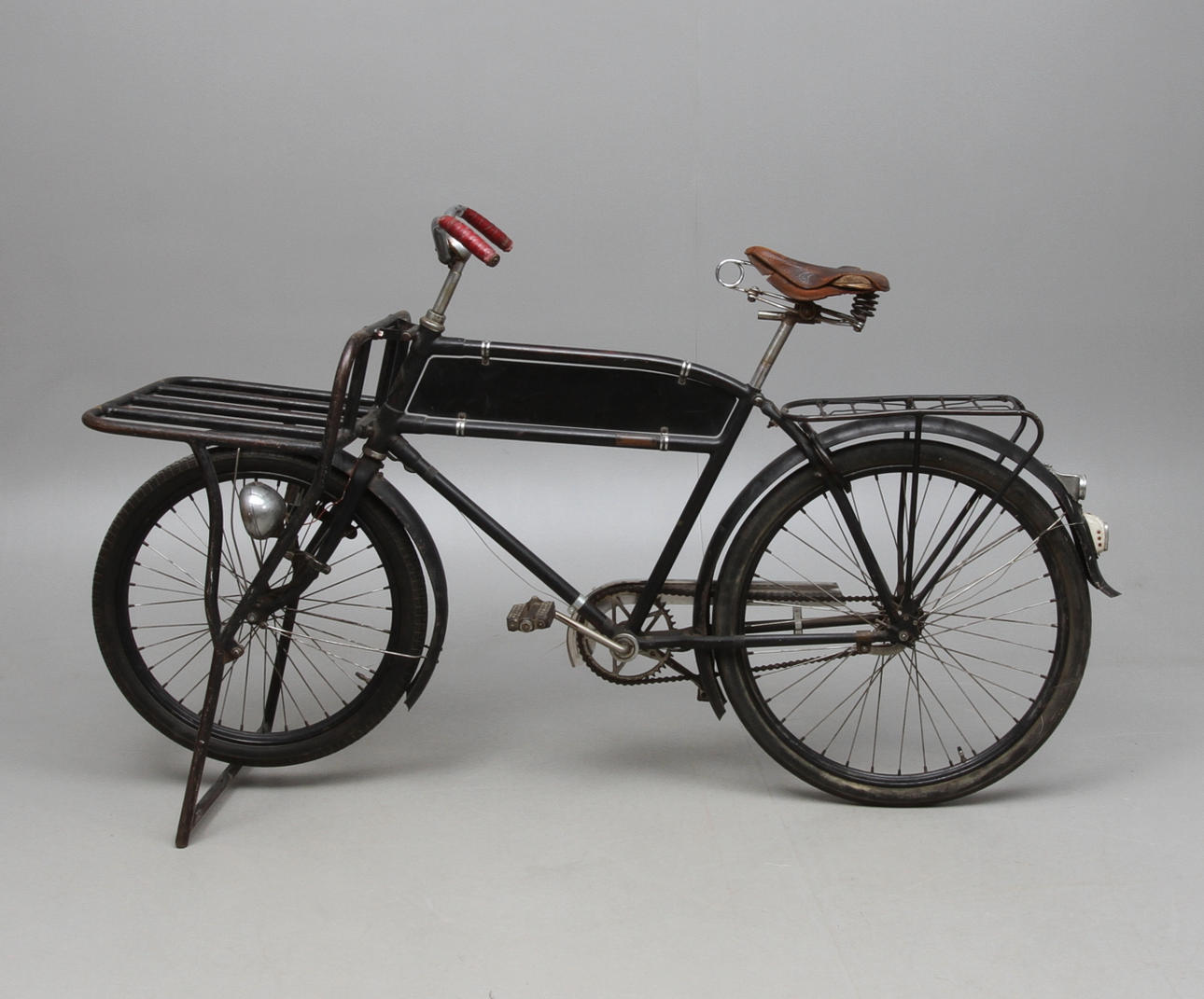 BUDCYKEL, Sisu, A.B. Ingvar Ericsson, Stockholm. 1900-talets första hälft.