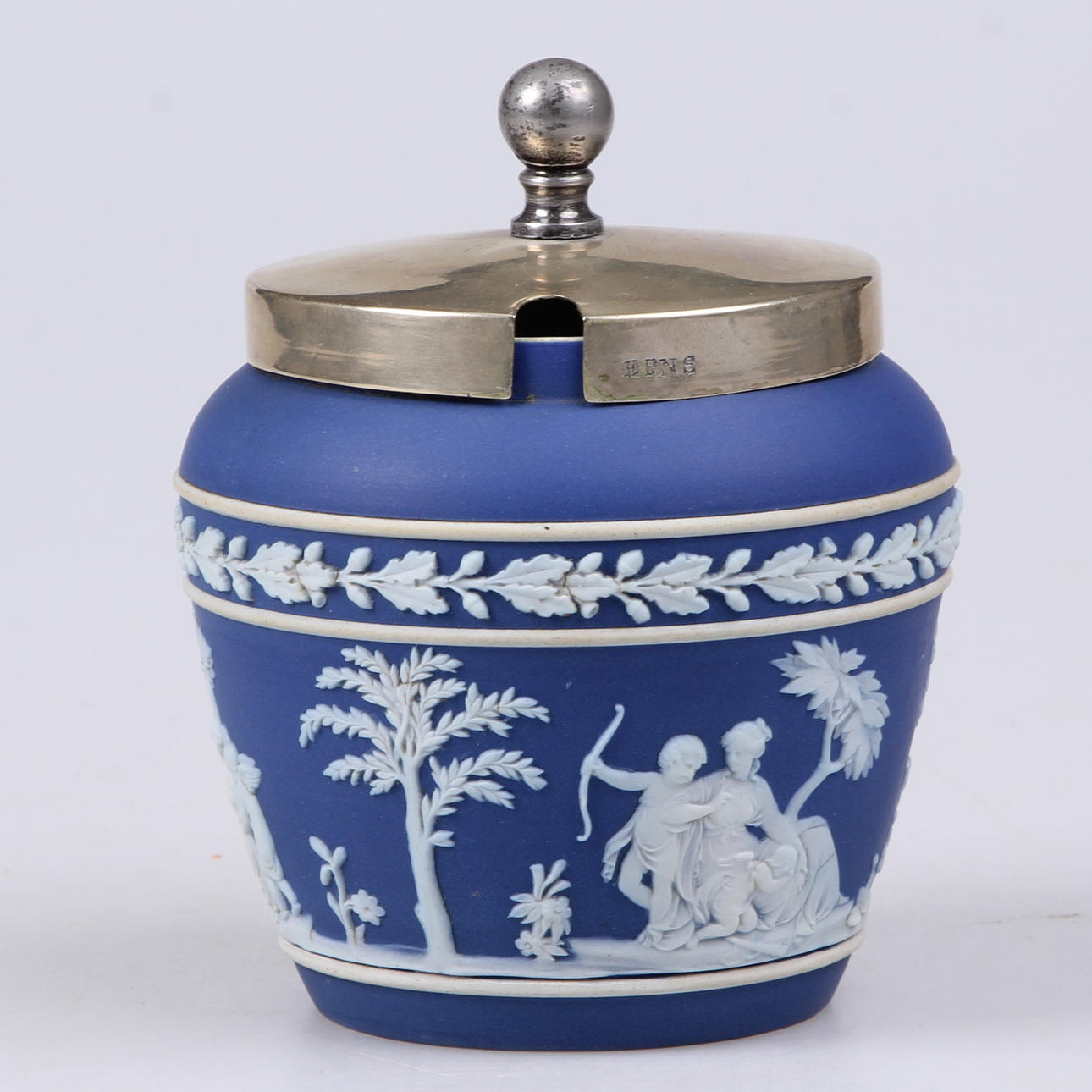 LOCKSKÅL, Jasperware, Wedgewood, England.