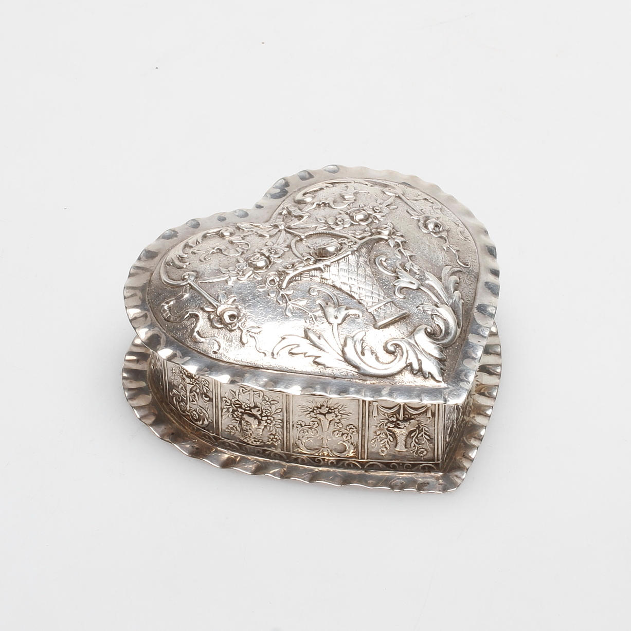 ASK, silver, vikt ca. 173,1 gram.