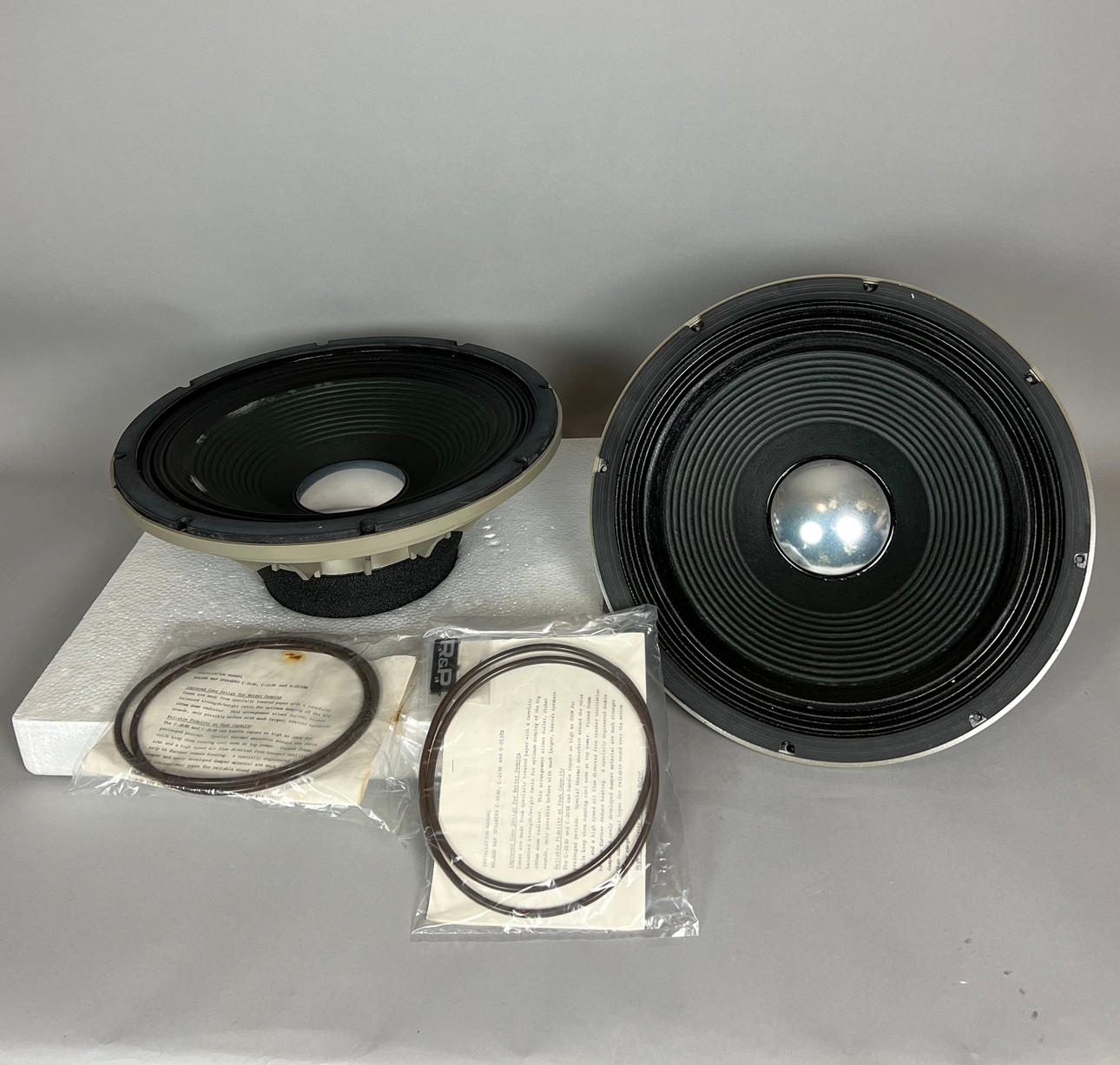 ROLAND R&P C-25388 HØJTTALER.