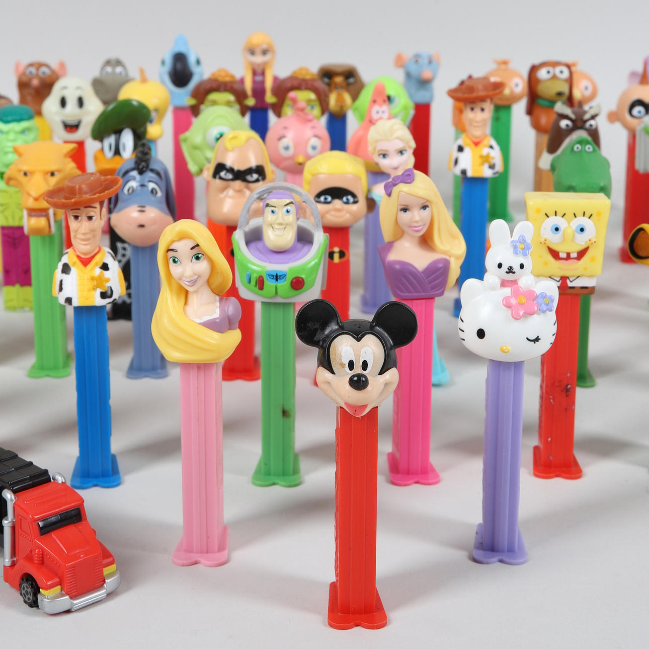 PEZ AUTOMATS, 54 piezas, plástico, 1900/2000s.