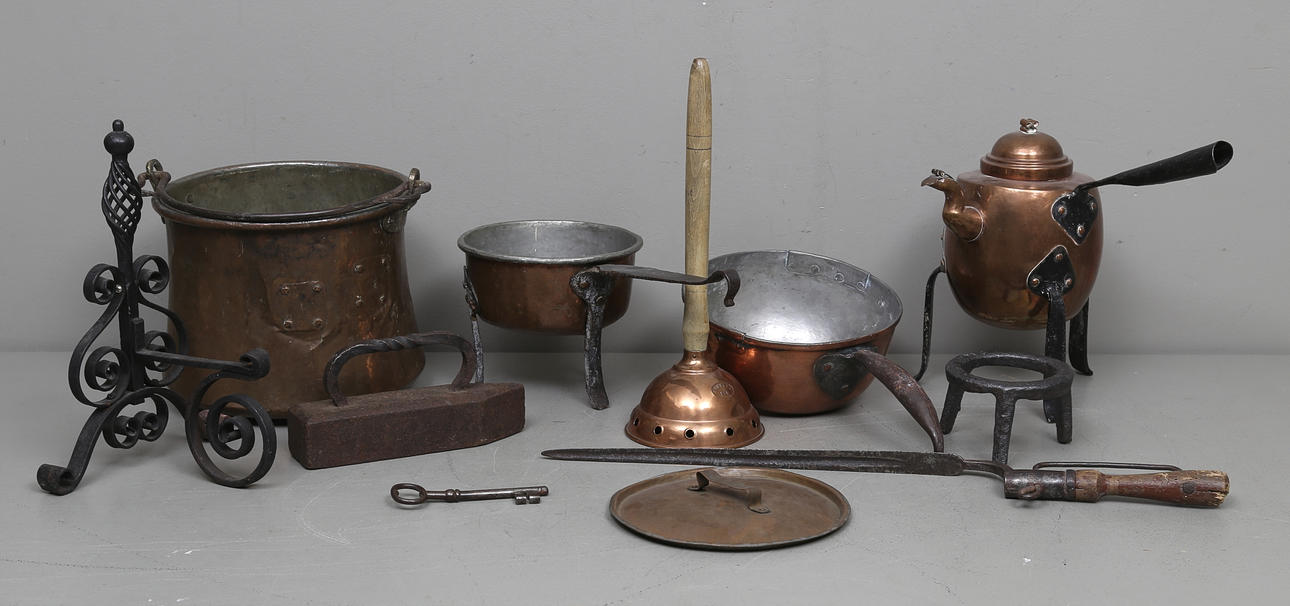 METALLFÖREMÅL, 1800-1900-tal.