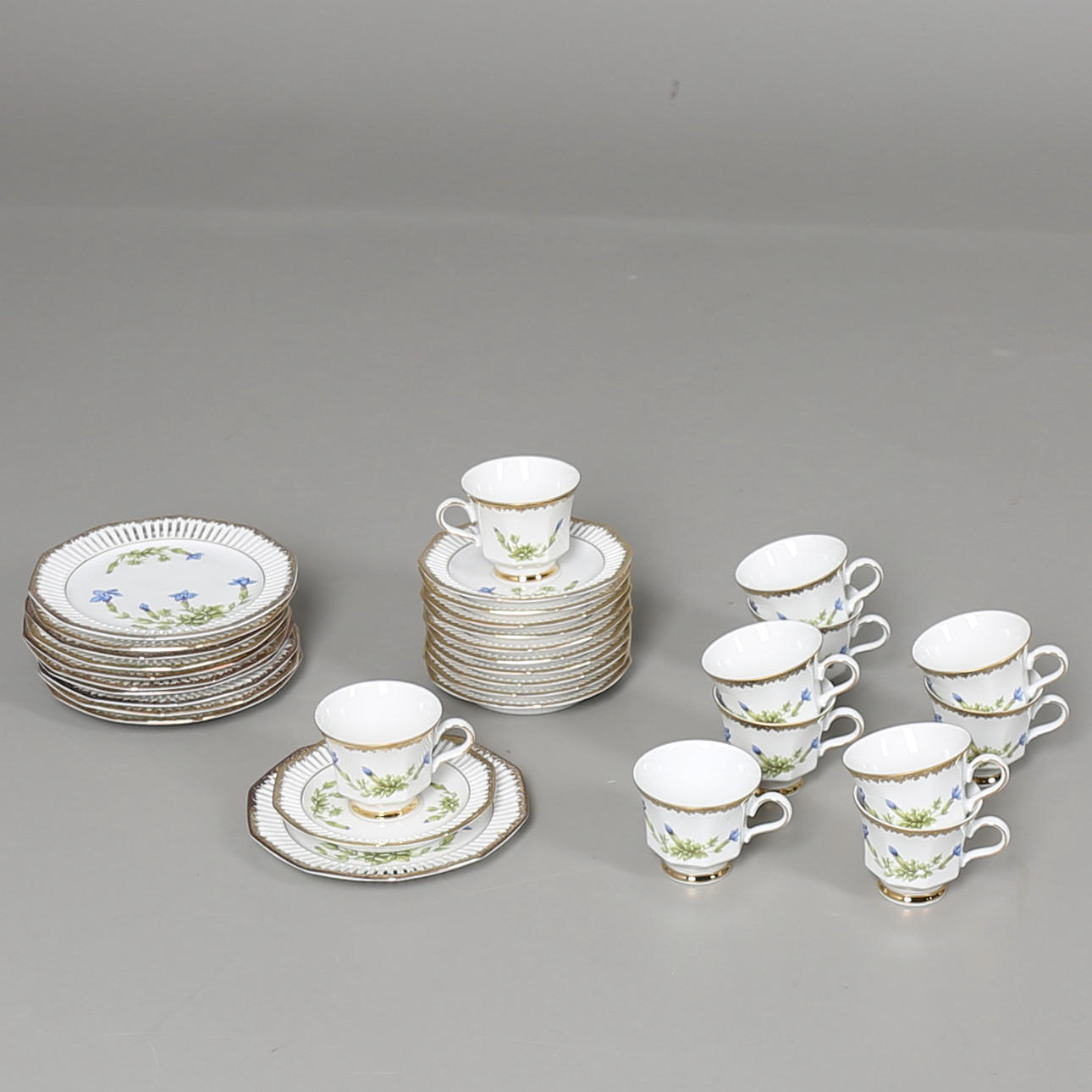 KAFFESERVISDELAR, 33 st, Flora Alpina, Nr 8, Gentiana Nivalis, Svaneholm.