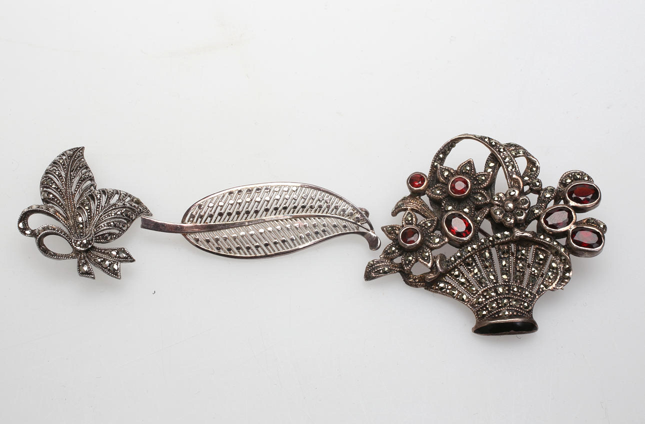 BROOCHER, 3 pcs. Silver.