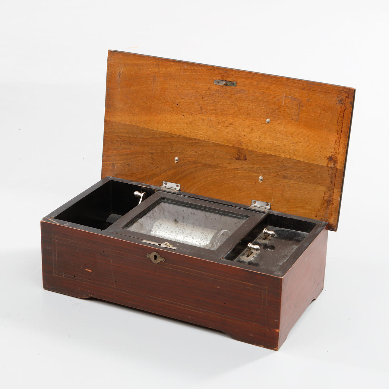 CYLINDER MUSIC BOX, 18/1900s.