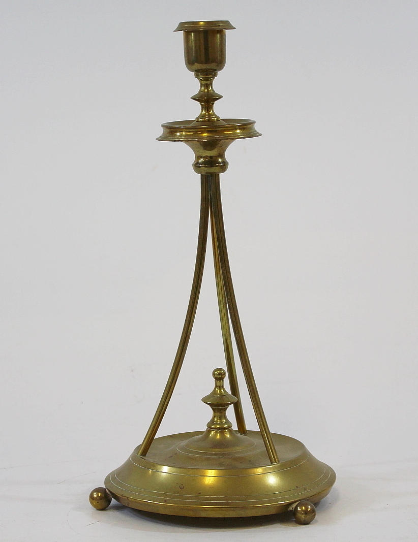 LJUSSTAKE, 1 st, mässing, Oscar Nilsson, Eskilstuna, 1900-talets första kvartal.