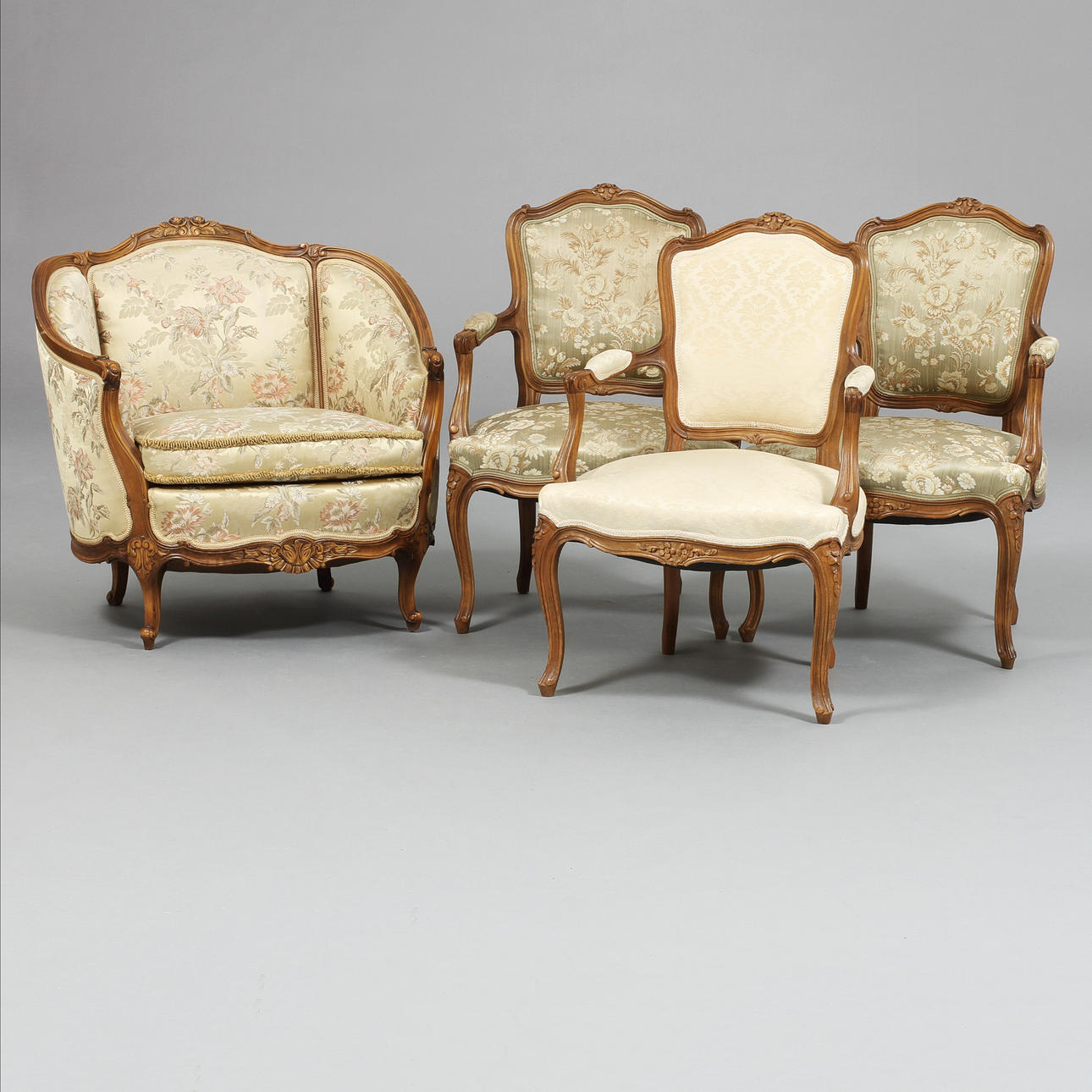 FÅTÖLJ och 3 KARMSTOLAR, rokokostil, 1900-tal.