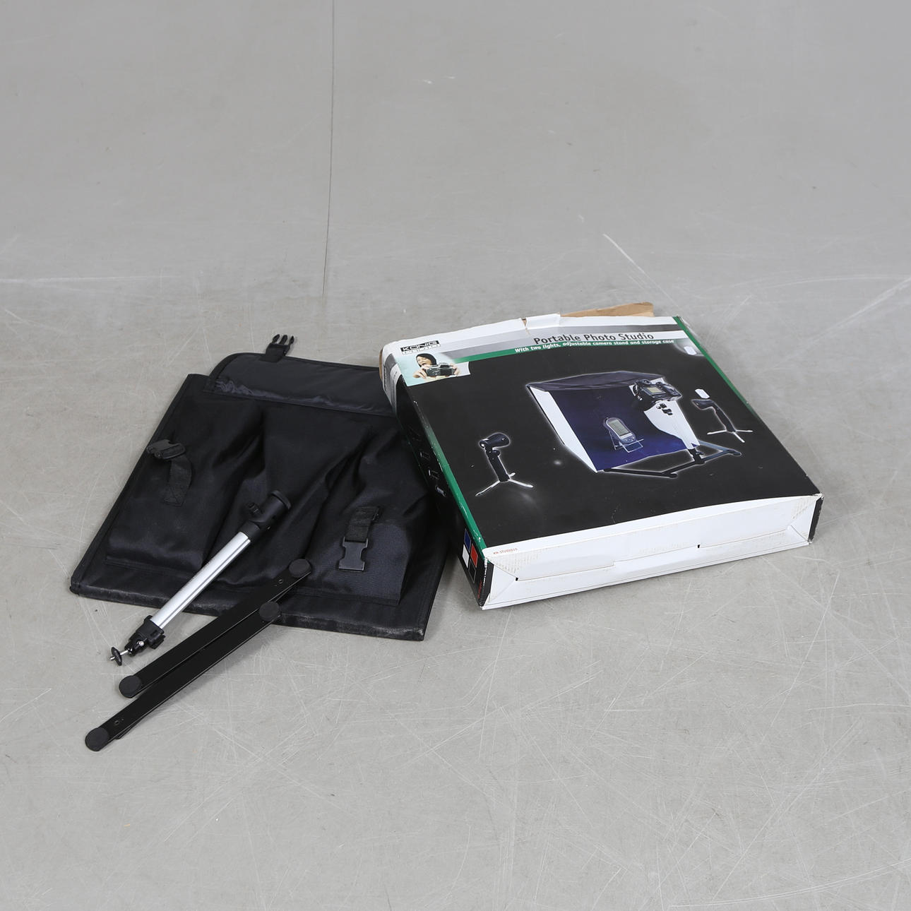 PORTABLE PHOTO STUDIO. Konig photo.